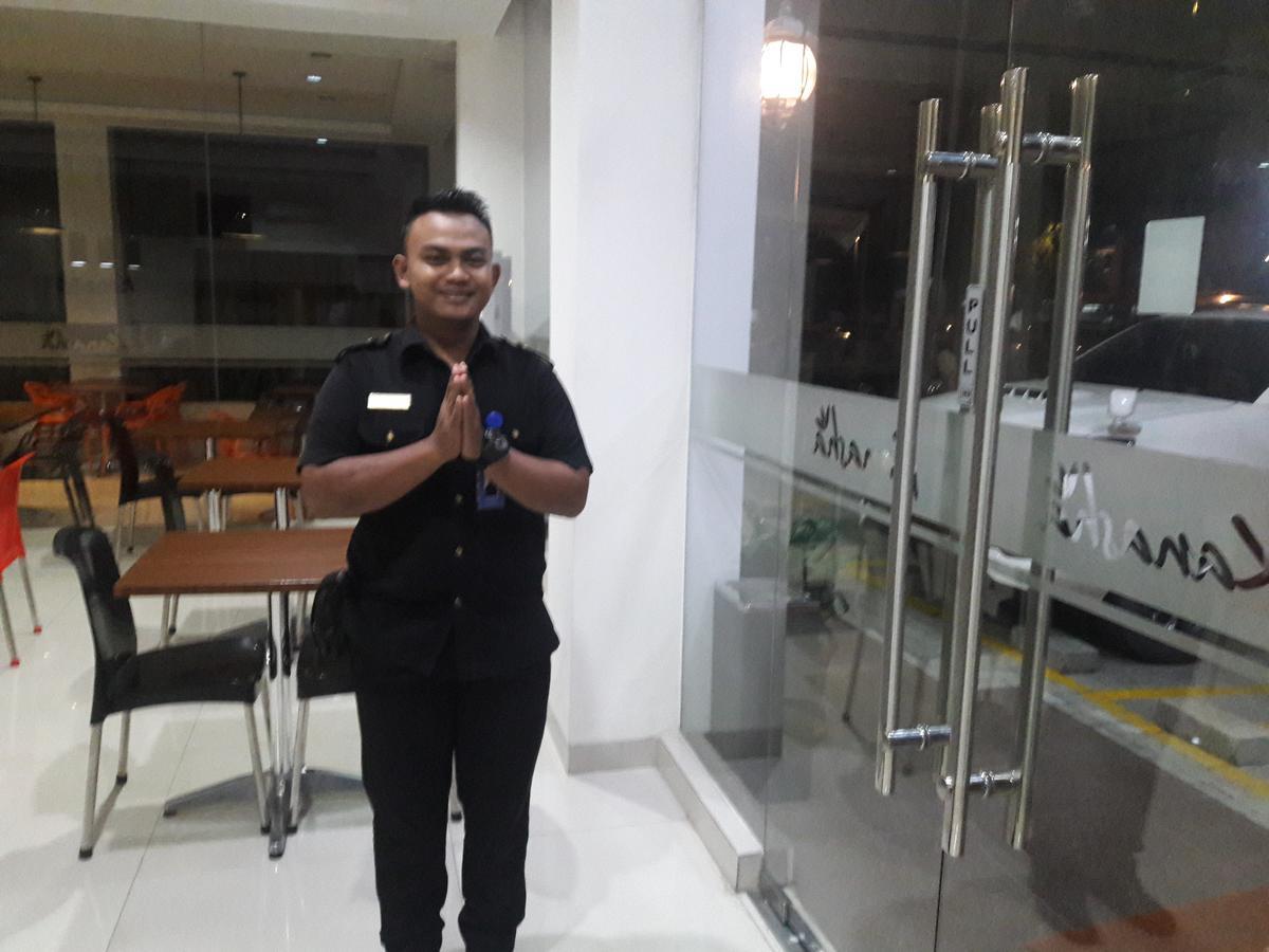 Kanasha Islami Medan Bagian luar foto